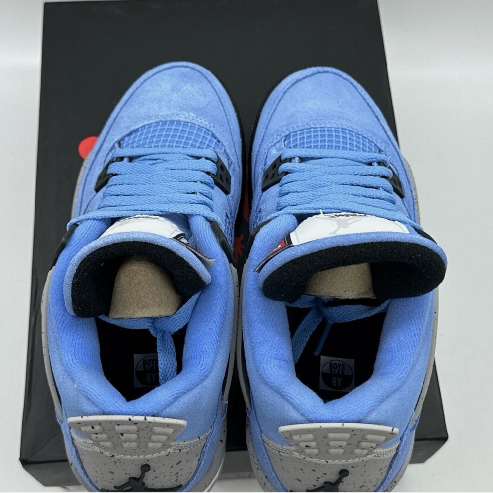 Size 6 - Jordan 4 Retro Mid University Blue